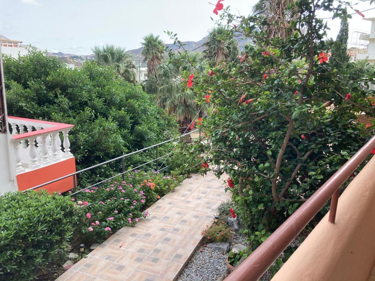 Villa Dora Плакиас Екстериор снимка